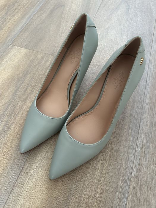 Szpilki miętowe Nine West 37