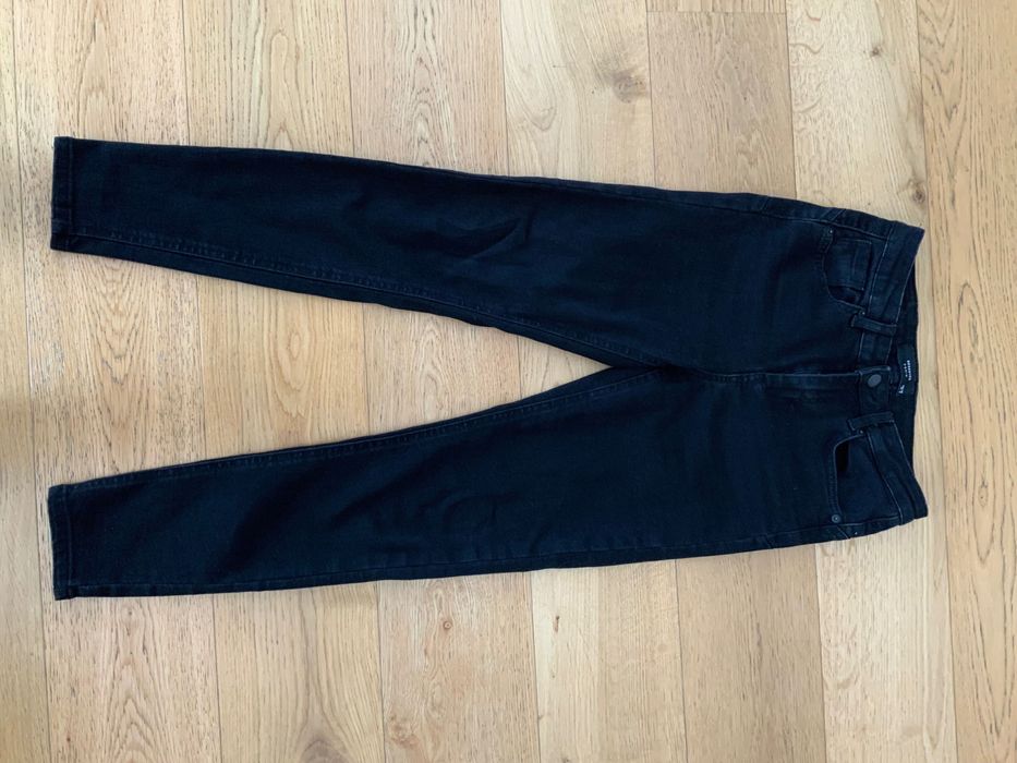 Spodnie czarne jeansy Reserved 34 XS SLIM PUSH UP