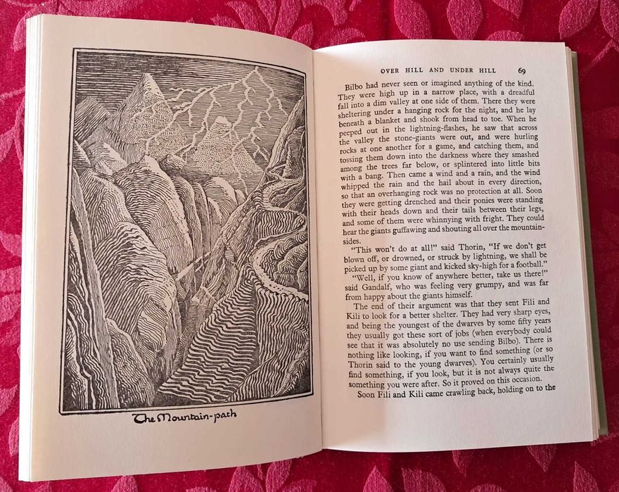 J R R Tolkien - The Hobbit 1959 – 2.ª edição / 11.ª impressão – George Allen & Unwin – Ilustrado pelo autor
