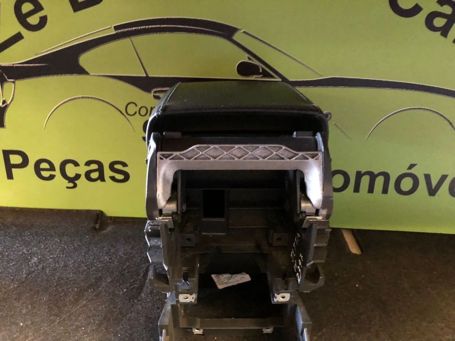 VW JETTA IV APOIO DE BRAÇO - Z397