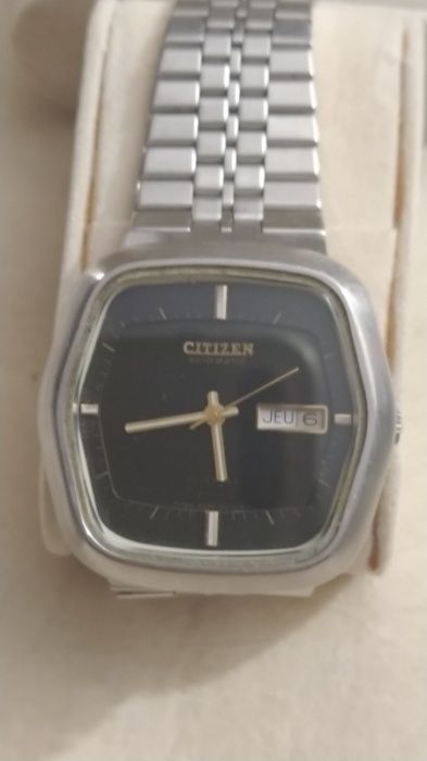 Relógios de qualidade  oferta de portes para o continente