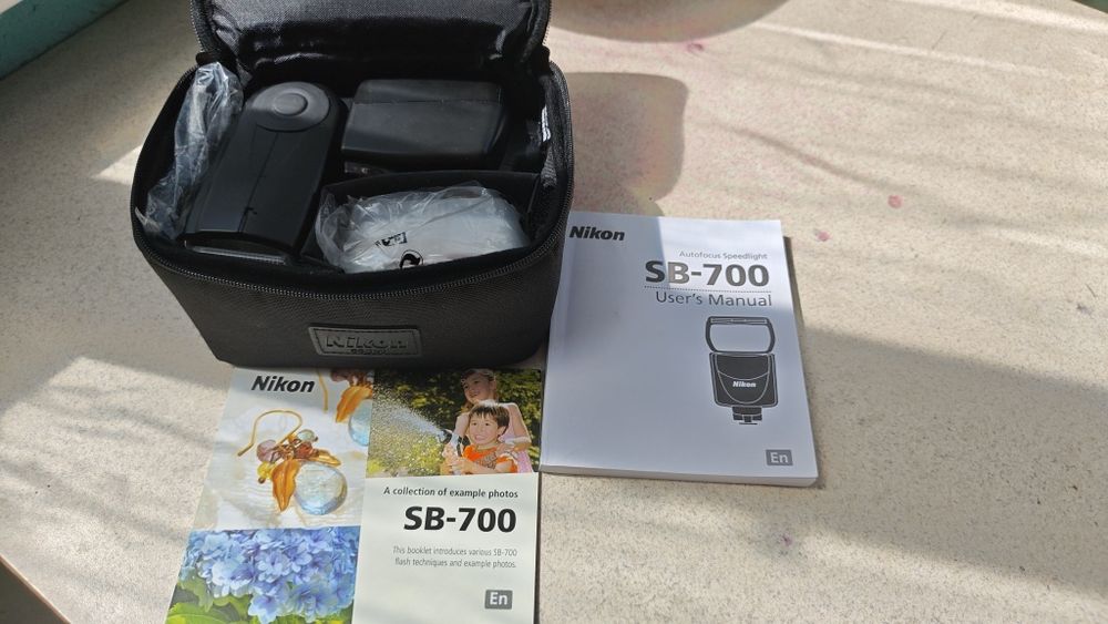 Продам фотовспышку  Nikon SB-700