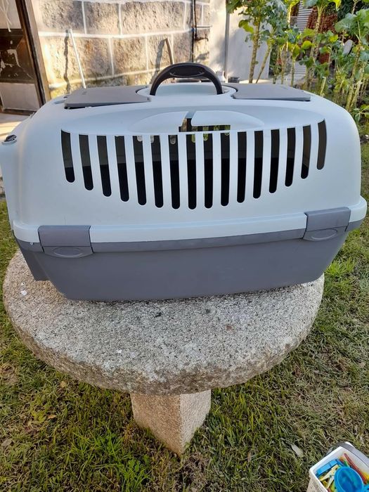 Transportadora para cão de porte pequeno/médio