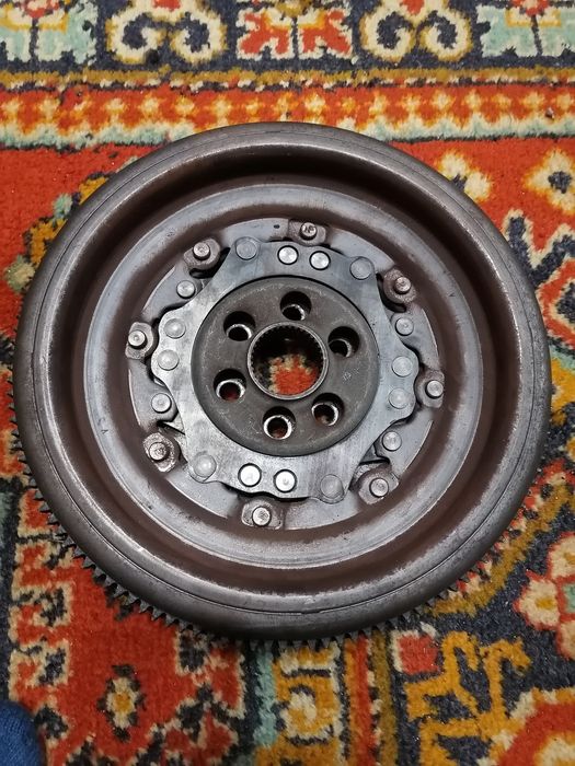 Маховик двигателя 03G105266BB VAG VW Caddy 2010