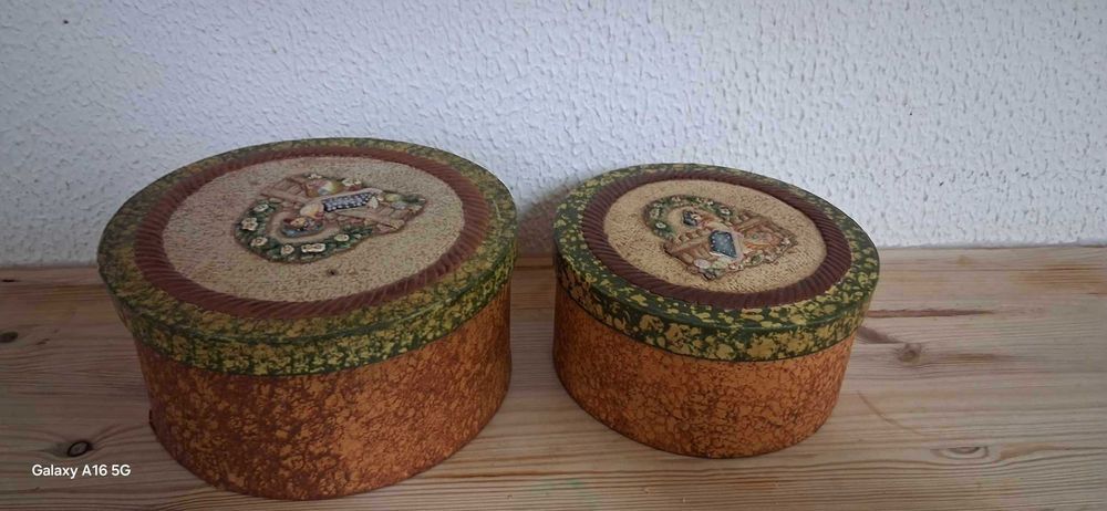 Caixa Redonda em Cartão Decorativa - VINTAGE