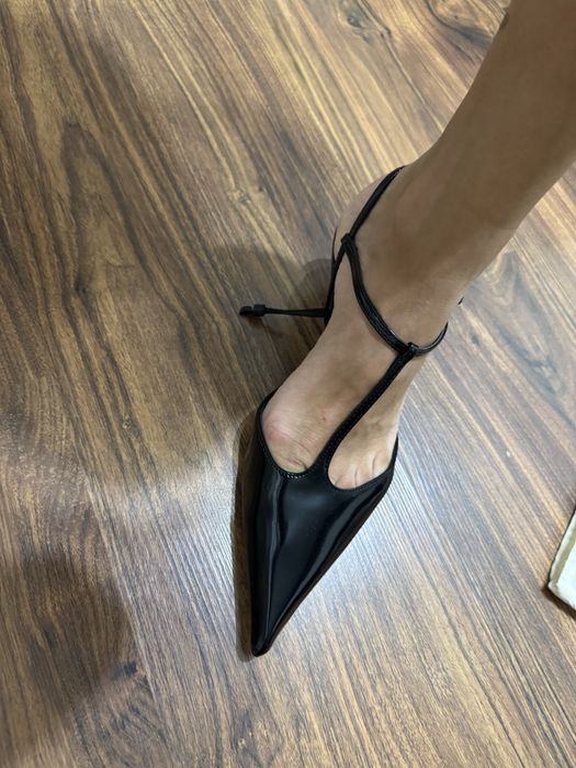 Босоніжки ZARA,абсолютно нові