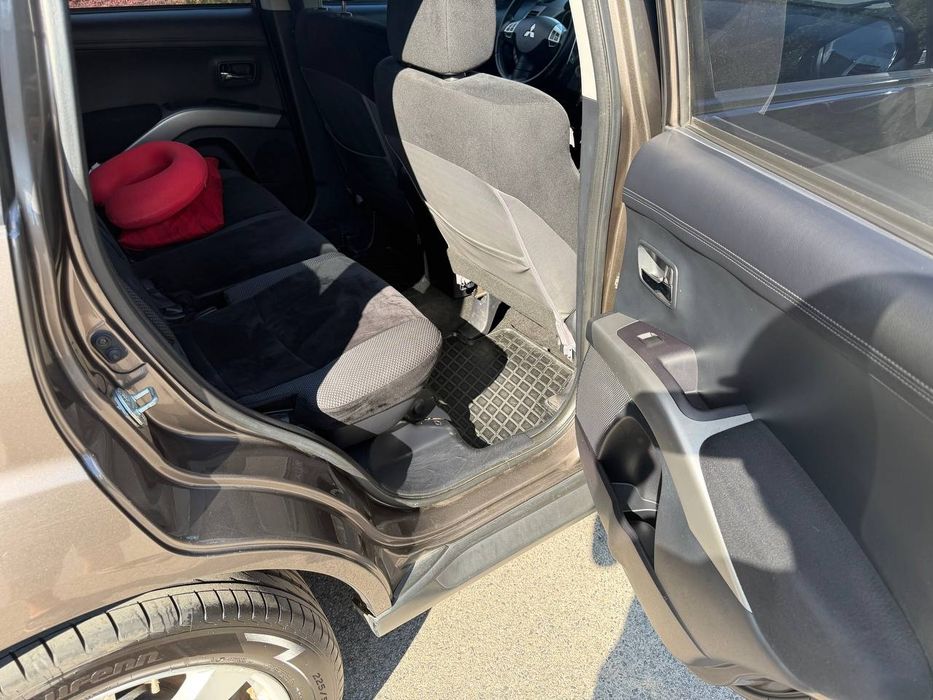 Mitsubishi Outlander XL 2012 року