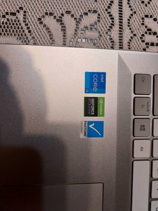 asus vivobook , model N7600P, używany, dwuletni