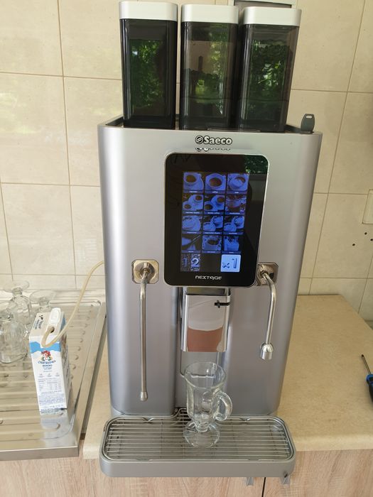 Автоматична кавоварка Saeco Nextage Master  б/в