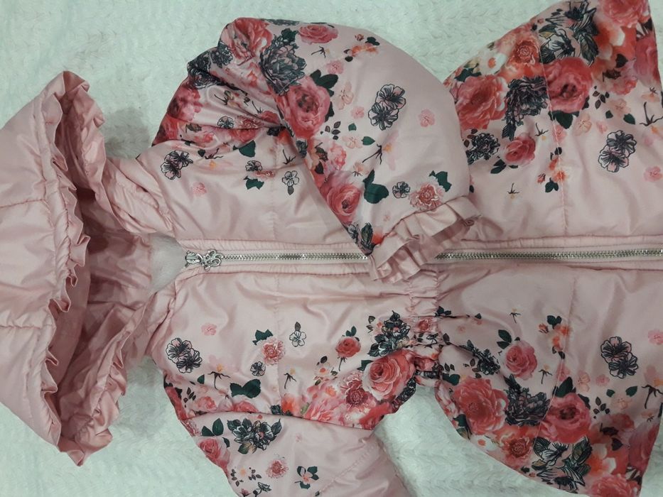 Куртка на девочку деми