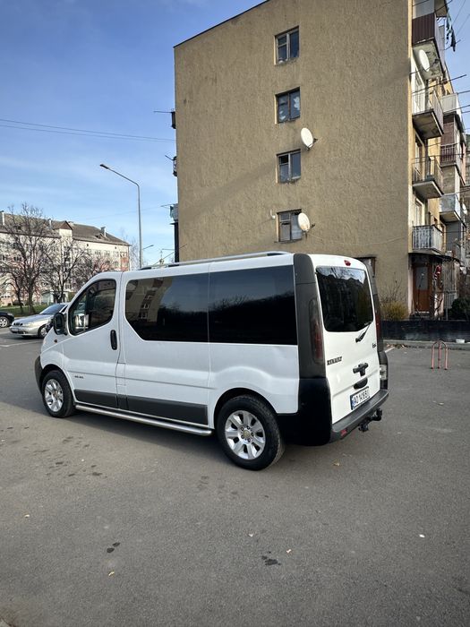Продам (Renault Trafic)
