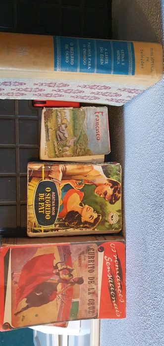 Livros antigos. Anos 50