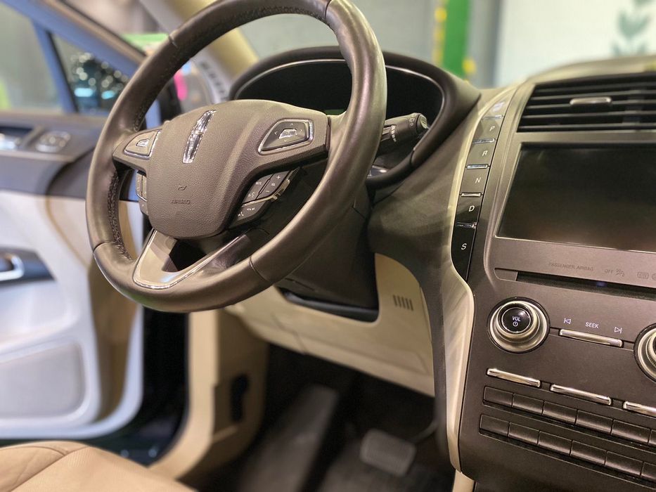 Продаю власне авто Lincoln MKC