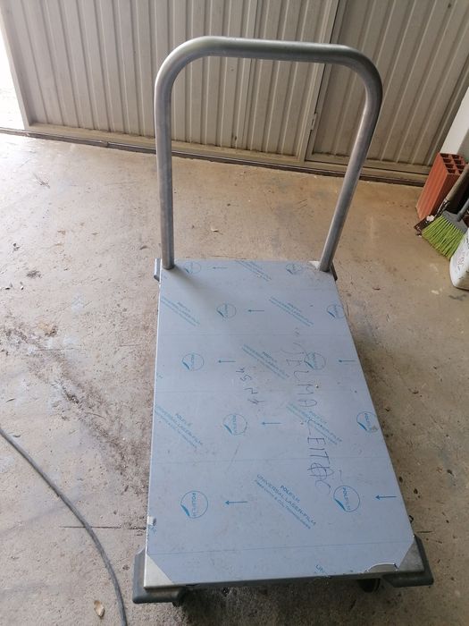 Carro plataforma em inox com 100  X 60 cm