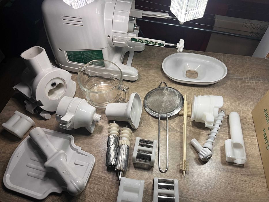 Wyciskarka do soków Green Star  Gold GP-E1503