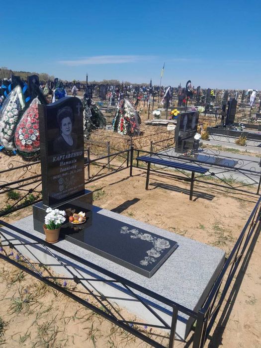 Виготовленя та встановлення памятників під ключ