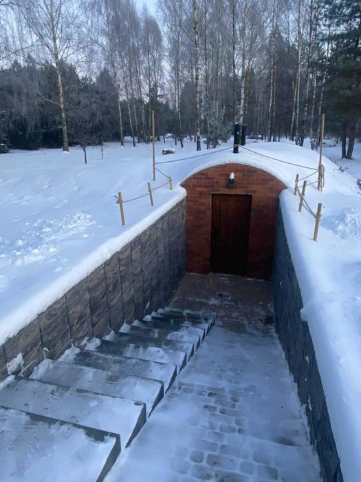 schron , piwniczka betonowa , ziemianka , piwnica , sauna ogrodowa
