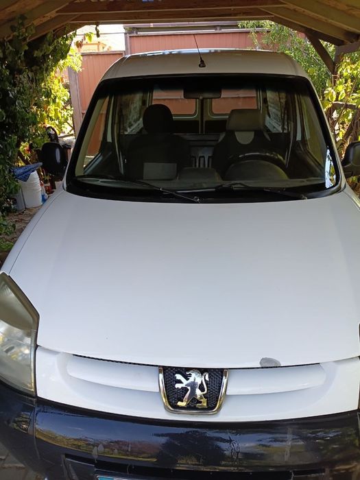 авто Peugot PARTNER