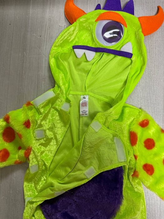 Новорічний костюм дракона , монстрика