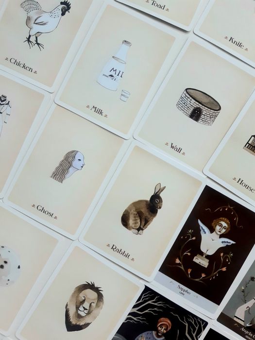 Literary Witches Oracle tarot card deck