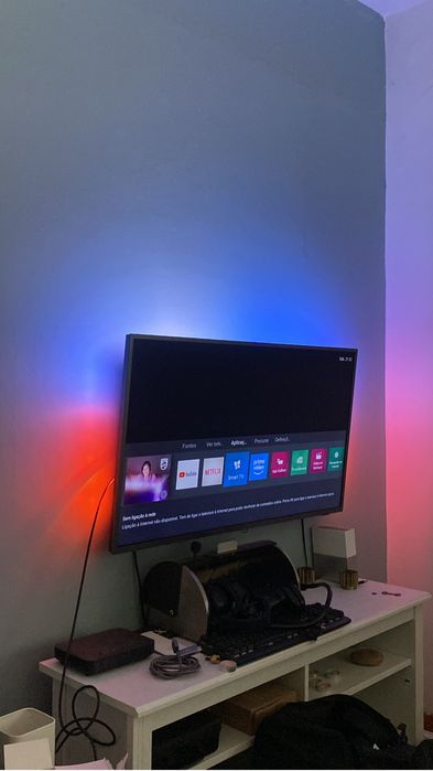 Tv Phillips Ambilight 43”