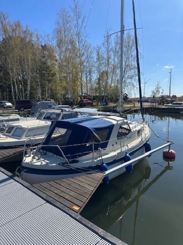 Jacht żaglowy LM-24 Motorsailer