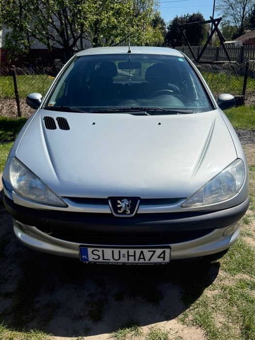 Sprzedam samochód osobowy peugeot 206