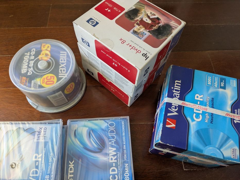 CDs e DVD's antigos novos selados