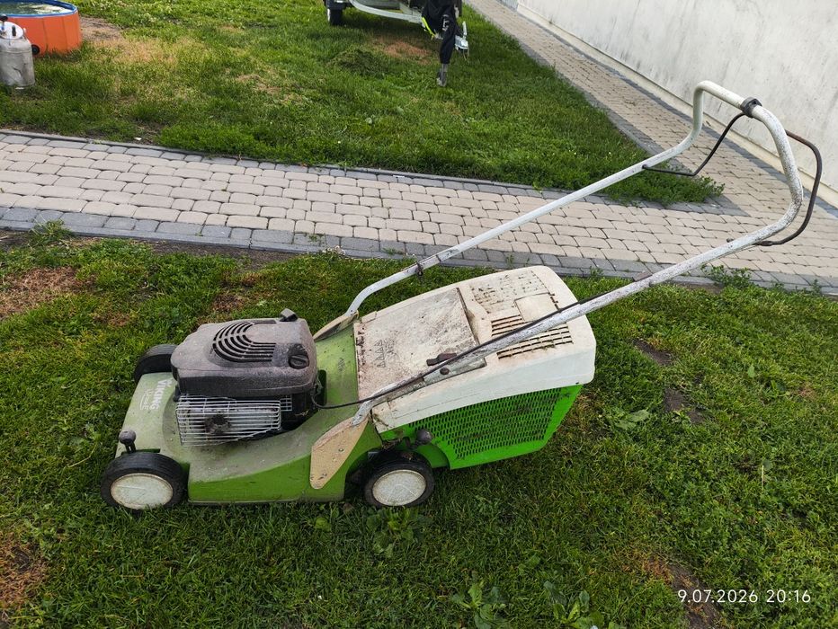 Sprzedam kosiarkę spalinową Viking.