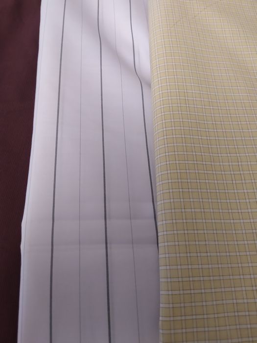 Ткань сорочечная, ширина 140см и бязь белая и красная ширина 140см