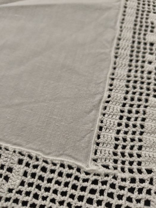 Toalha de Linho e Crochet, feita à mão 195cm X 135cm