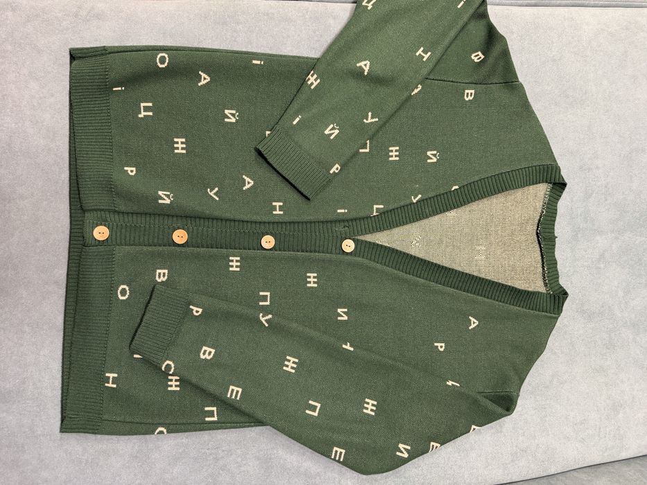 Светр, кардиган з українськими літерами українського бренду