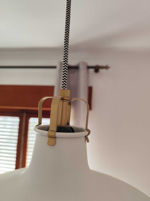 Candeeiro branco 28 cm