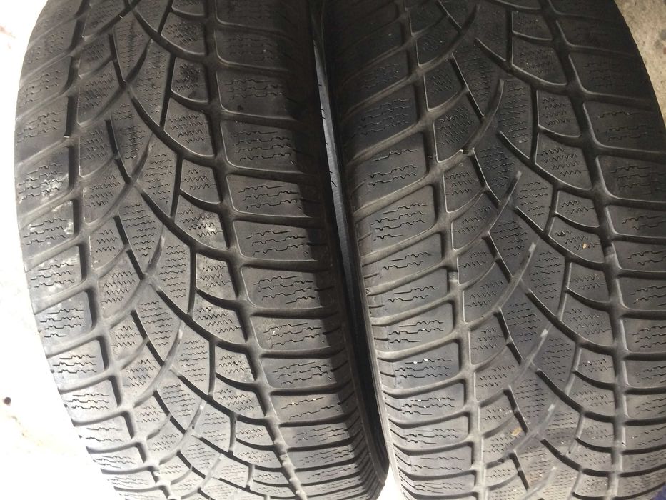 Opony letnie DUNLOP 245/45/18 używane.