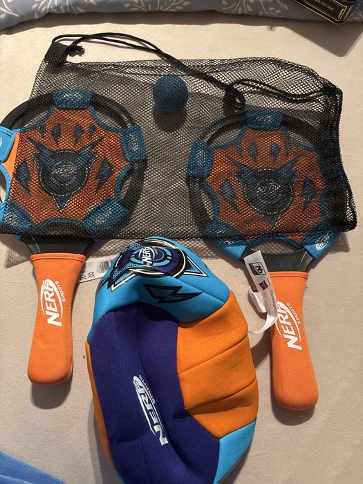 Raquetes e bola da nerf sports