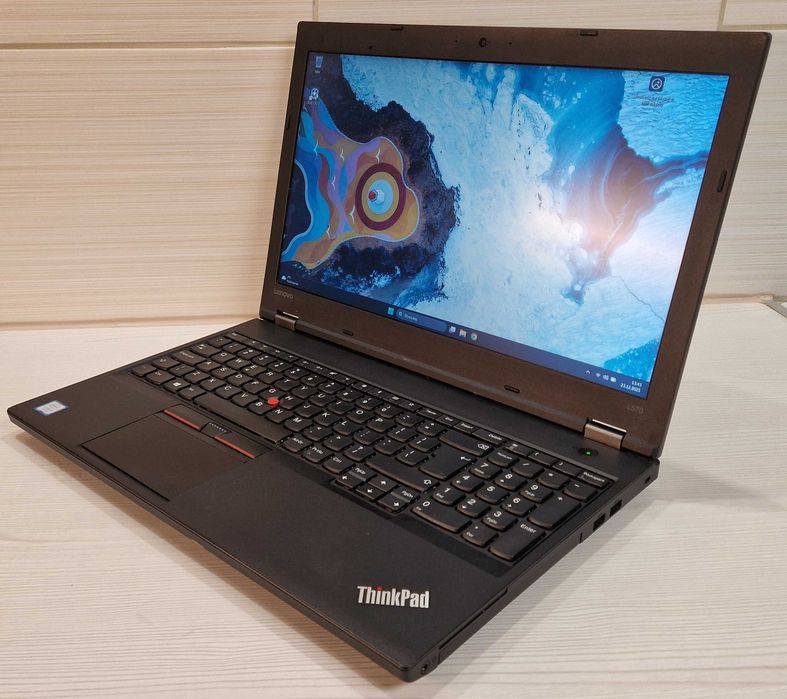 Laptop Lenovo ThinkPad L570 15,6" Full HD Intel Core i5 8/256GB 40 FPS