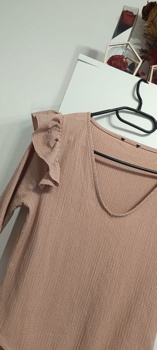 Body damskie pudrowy róż 36 S dekolt z krótkim rękawem