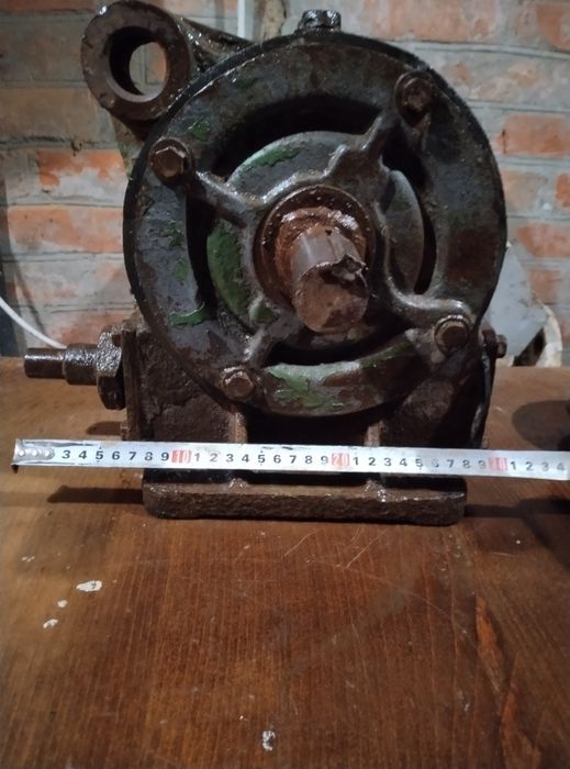 Редуктор 1 к 16.