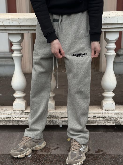 Штаны есентиалс серые мужские штаны  essentials серые спортинвые весна