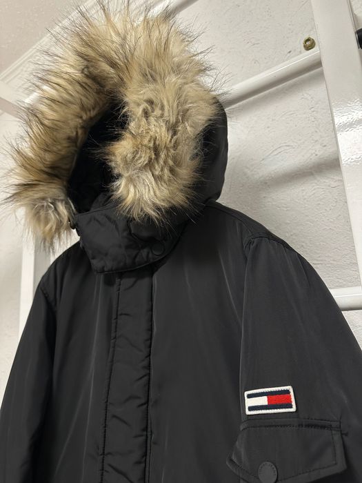 Зимняя куртка Tommy Hilfiger M размер