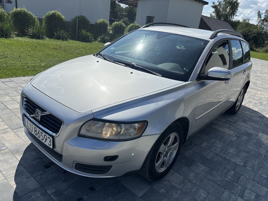 Volvo v50 lift  1.8B 2008r