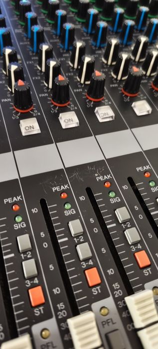 Yamaha MGP16X - Mesa de som
