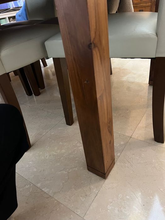 Mesa de jantar em madeira indiana- óptimo estado