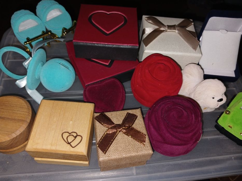 Коробочки для украшений на подарок или для хранения