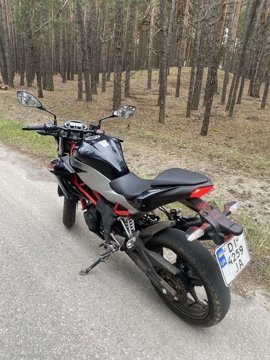 Kawasaki z250sl.