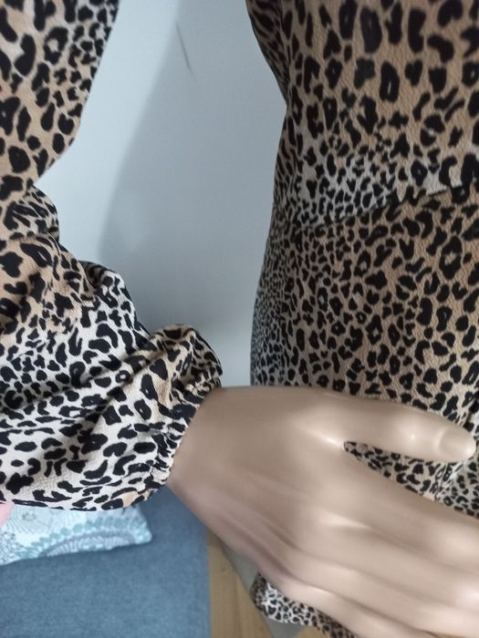 Sukienka lekka zwiewna seksi M