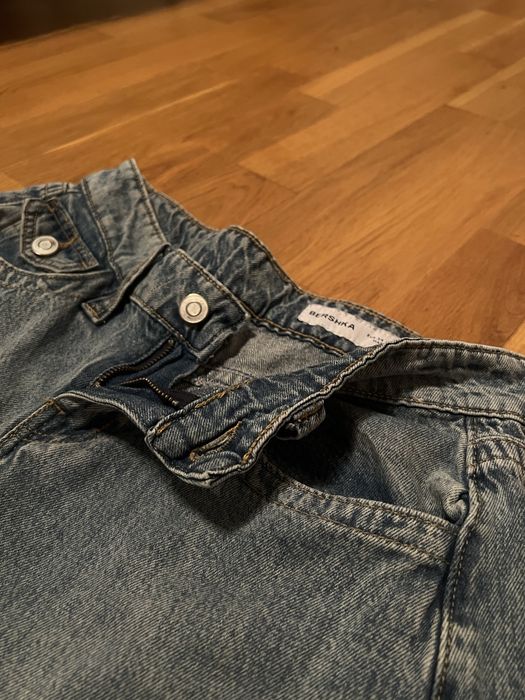 Джинси barrel bershka