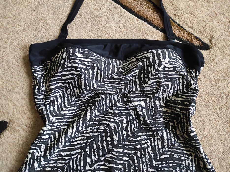 Сдельные купальники в наличии