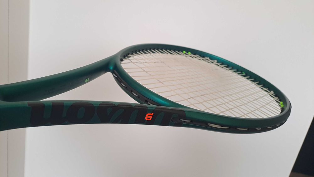 Wilson Blade 98 (16x19) V9.0, rączka 3, 305g