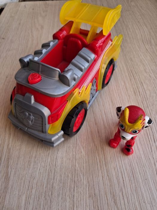 Samochodzik z figurką Psi patrol